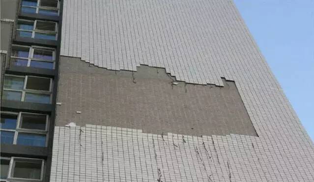 瓷磚空鼓、脫落，業主的痛！裝修公司的煩惱！